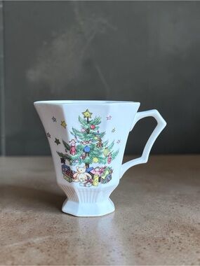 Vintage Nikko Christmastime Footed Teacup 8 oz. Christmas Tree Presents